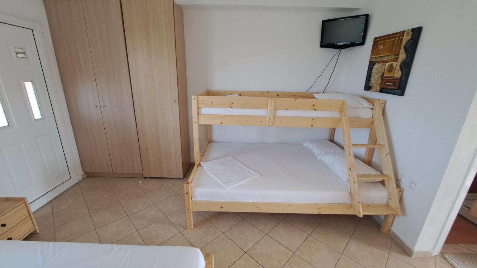 Daniel Studios Kallithea  Luaran gambar
