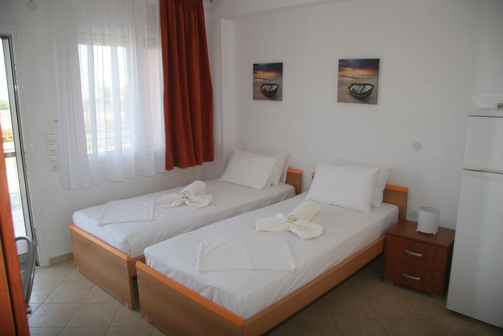 Daniel Studios Kallithea  Luaran gambar