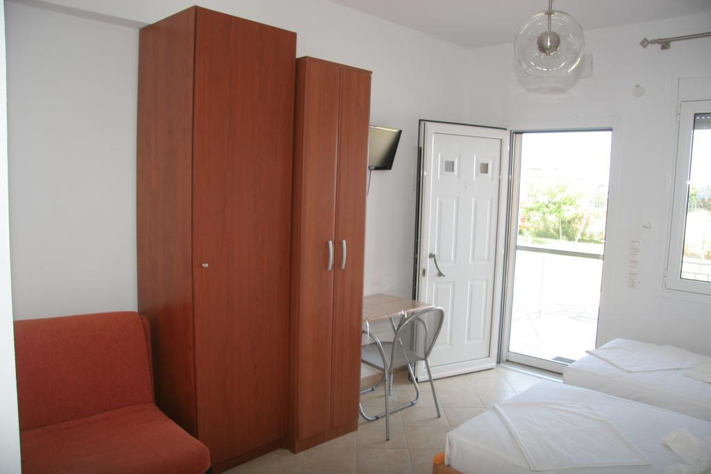 Daniel Studios Kallithea  Luaran gambar