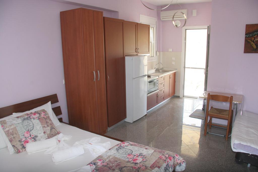 Daniel Studios Kallithea  Luaran gambar
