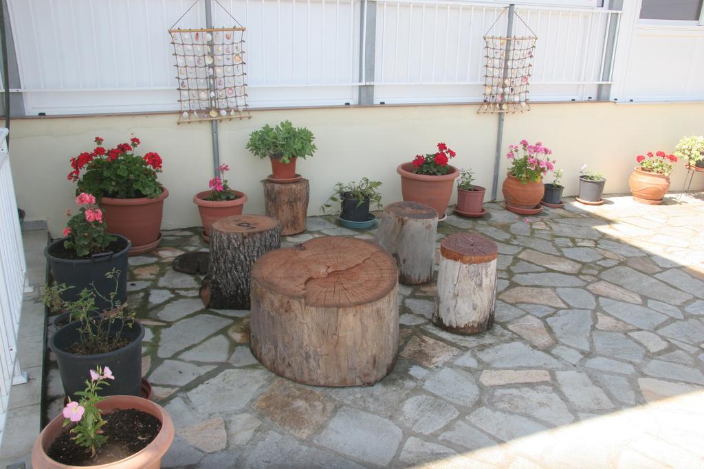 Daniel Studios Kallithea  Luaran gambar