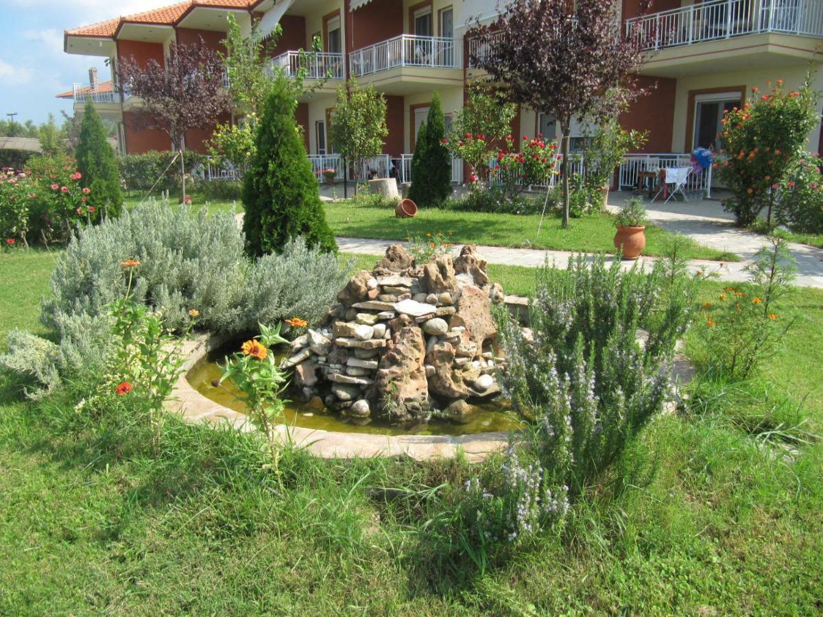 Daniel Studios Kallithea  Luaran gambar