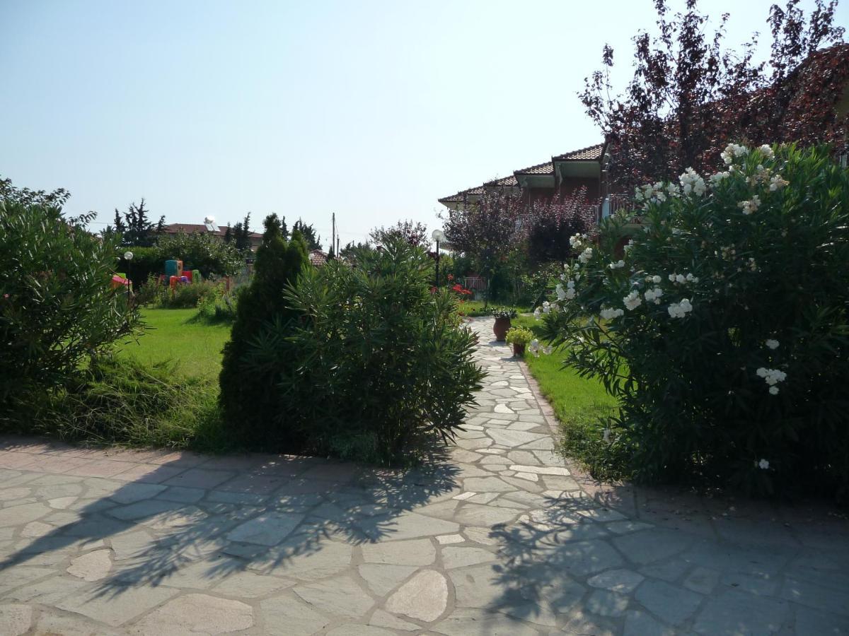 Daniel Studios Kallithea  Luaran gambar