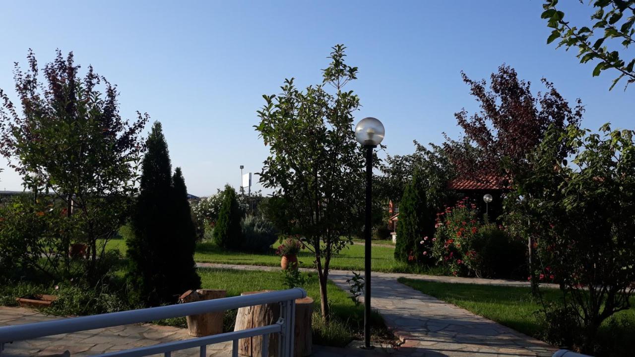Daniel Studios Kallithea  Luaran gambar