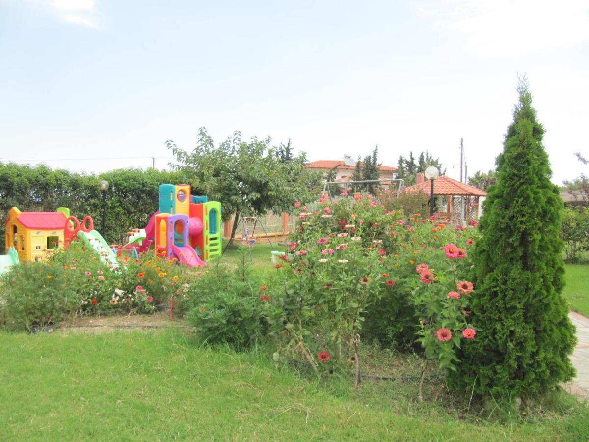 Daniel Studios Kallithea  Luaran gambar